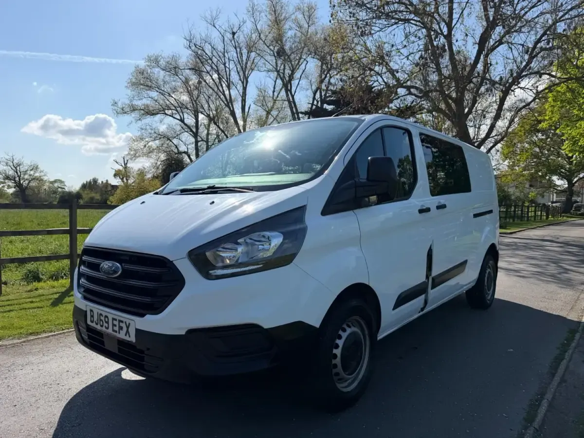 Usado Ford Transit Custom 130 HP (95 kW) 2019 Branco Van