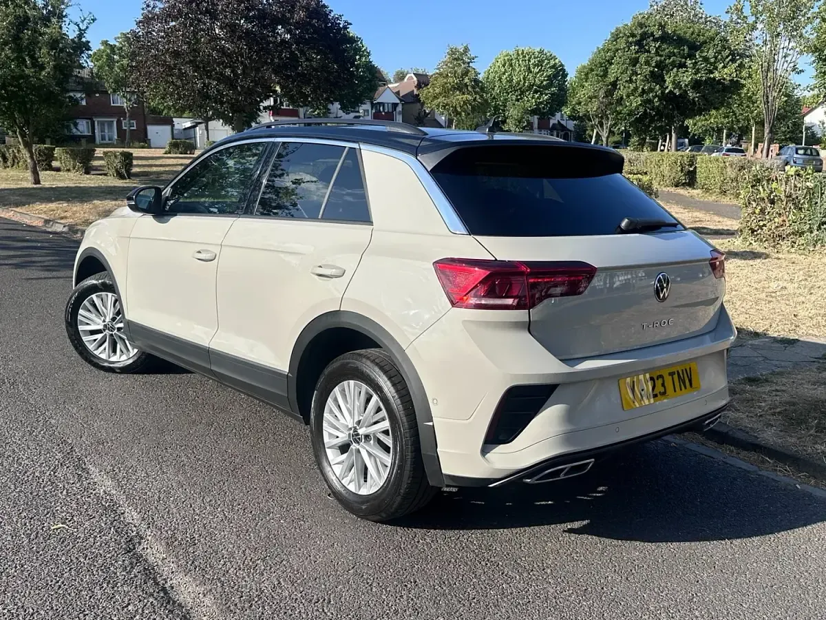 Used VW T-Roc Life 150 HP (110 kW) 2023 Grey SUV