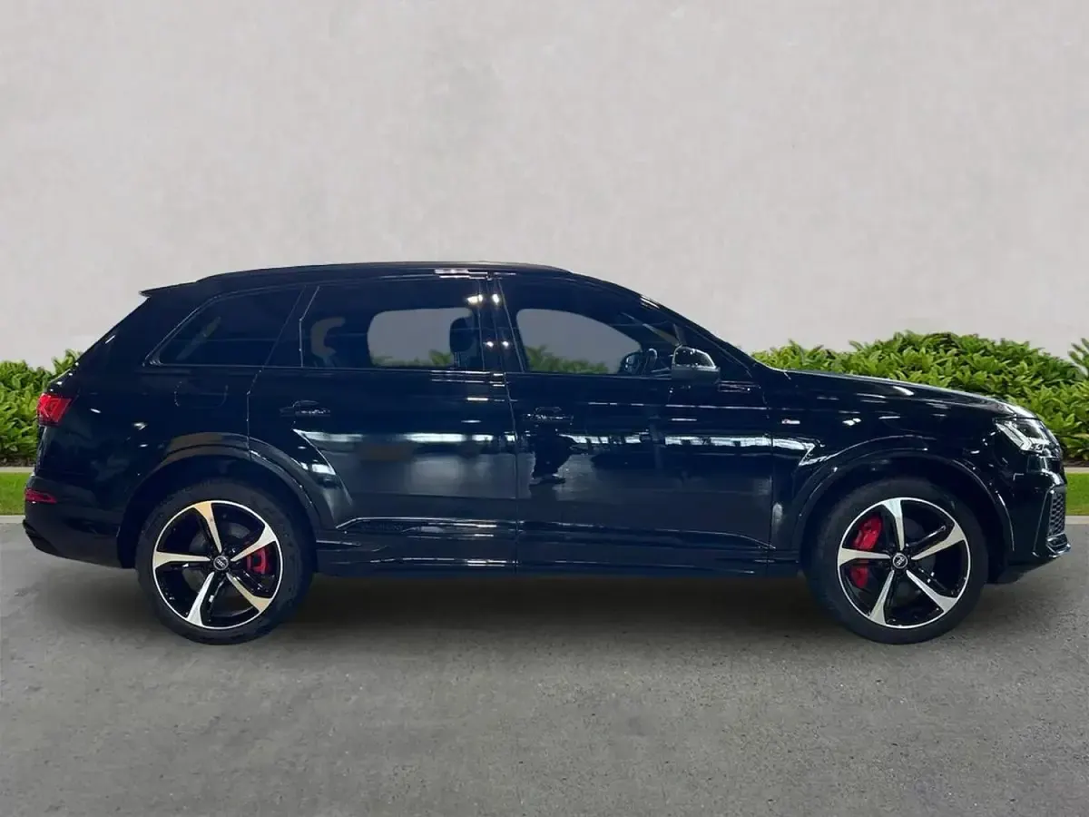 Begagnad Audi Q7 Black Edition 340 HK (250 kW) 2021 Svart SUV