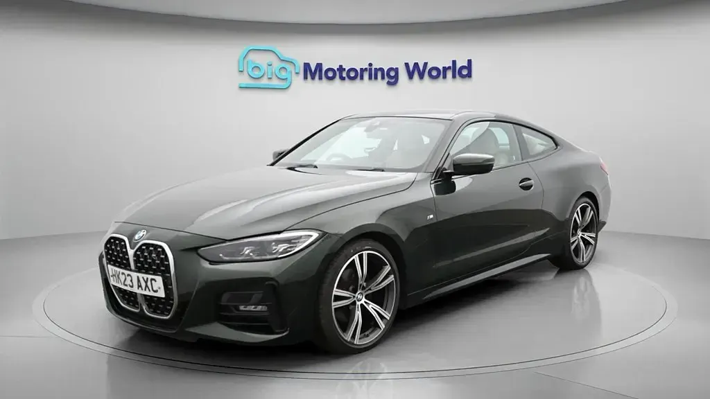 Usado BMW 420 M Sport 184 HP (135 kW) 2023 Verde Coupé