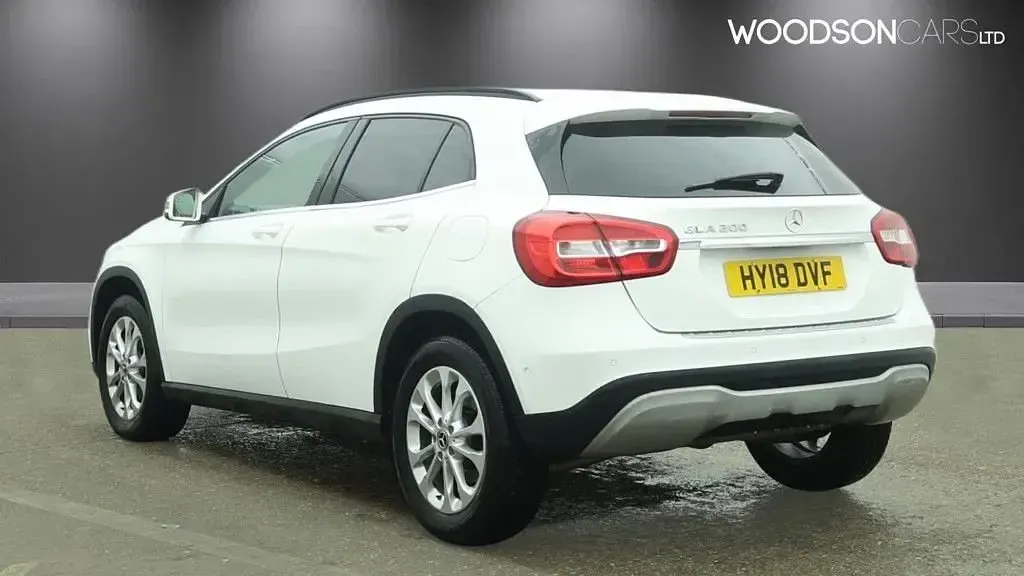 Used Mercedes GLA200 Executive 156 HP (114 kW) 2018 White SUV