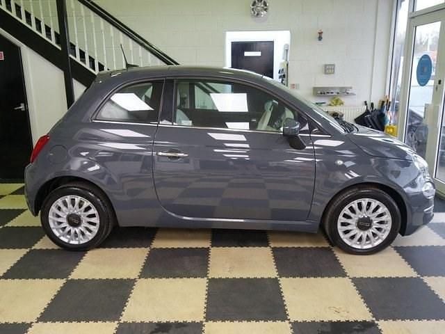 Usado Fiat 500 Lounge 85 HP (62 kW) 2018 Cinzento Citadino