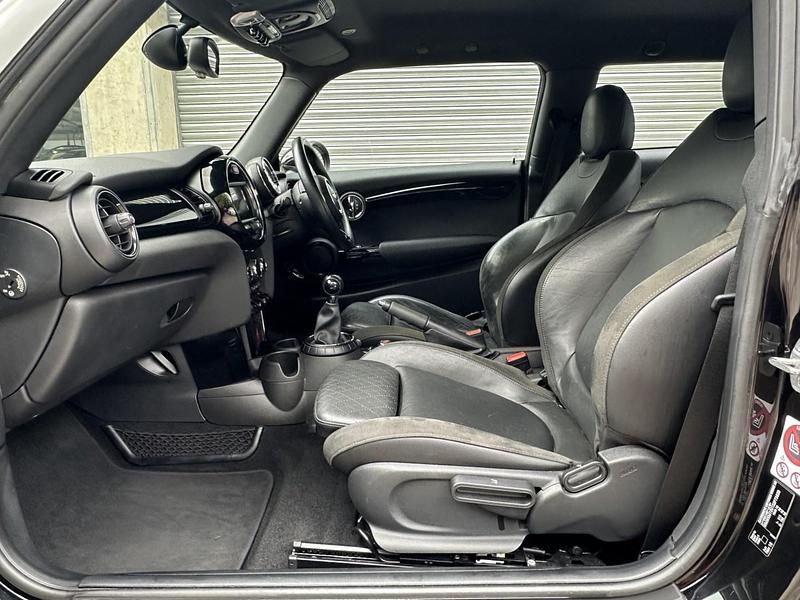 Usado Mini Cooper S Hatch 2017 Preto Citadino