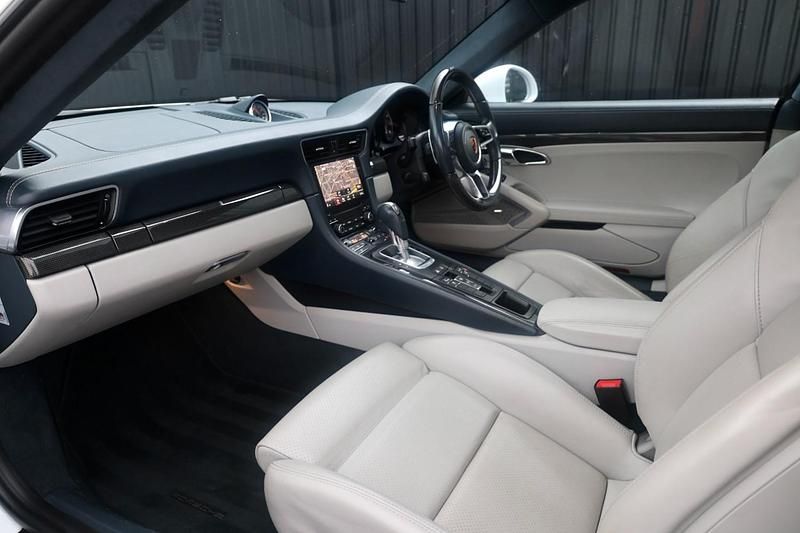 Used Porsche 911 2016 White Coupe