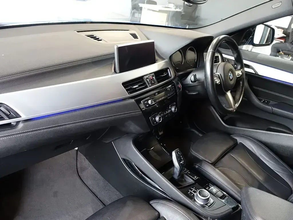 Usado BMW X2 M Sport 192 HP (141 kW) 2021 Azul SUV