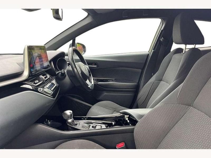 Used Toyota C-HR Design 122 HP (89 kW) 2018 Silver SUV