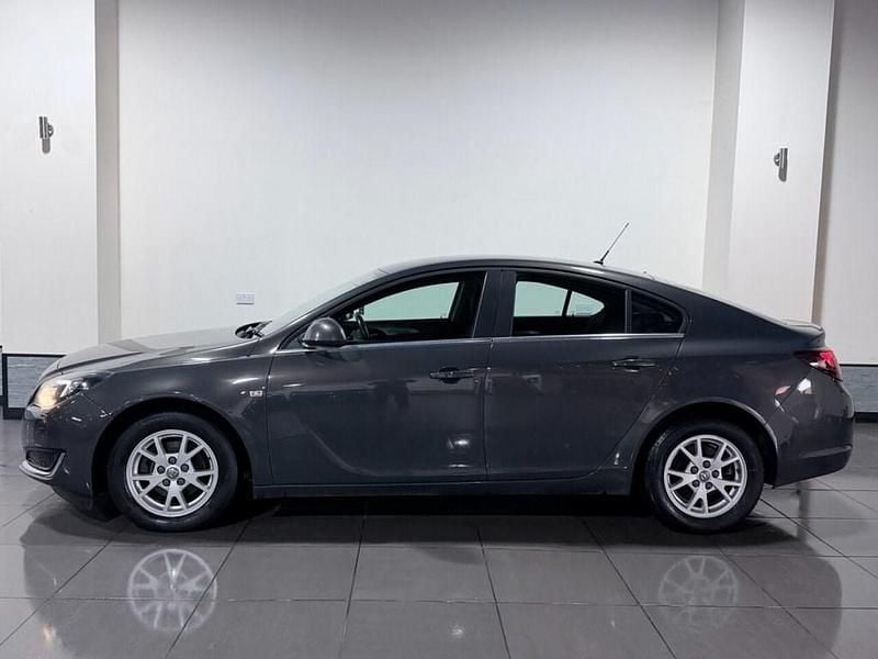 Used Vauxhall Insignia Design Edition 2015 Grey Hatchback