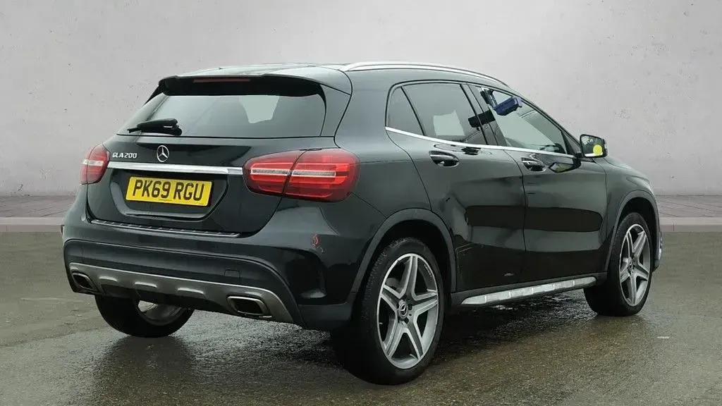 Used Mercedes GLA200 AMG line 156 HP (114 kW) 2019 Black SUV