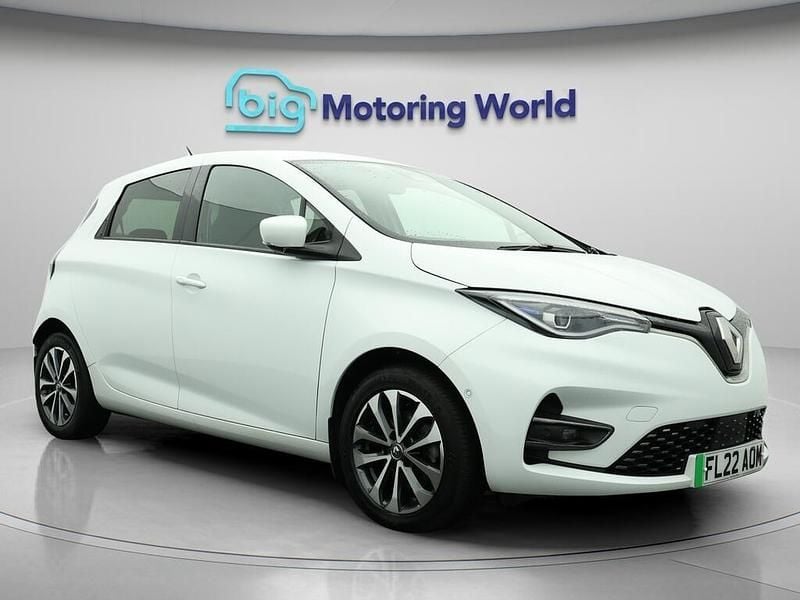 White Used 2022 Renault Zoe GT Hatchback | £9,300 (Fair price) - Image 1/4