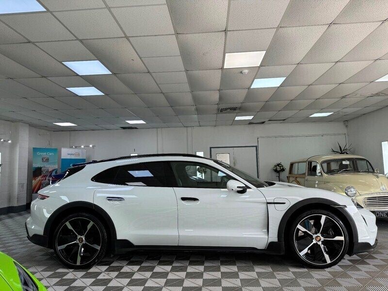 White Used 2022 Porsche Taycan Turbo Cross Turismo Sedan | £73,995 (Expensive) - Image 1/4