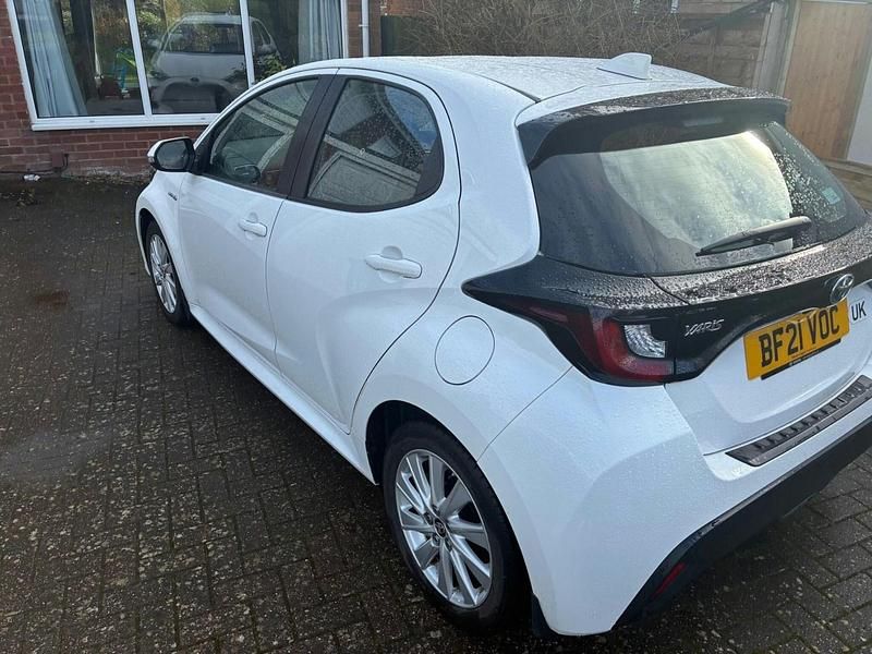 Used Toyota Yaris Hybrid 2021 White Hatchback