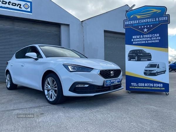 Used Seat Leon SE Dynamic 130 HP (95 kW) 2021 White Hatchback