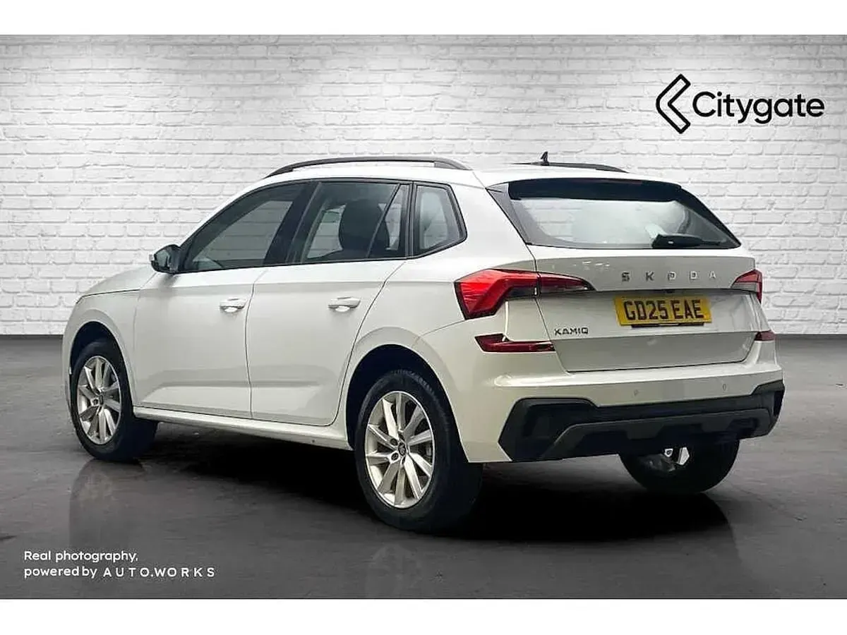 Gebraucht Skoda Kamiq SE 70 PS (51 kW) 2025 Weiß SUV