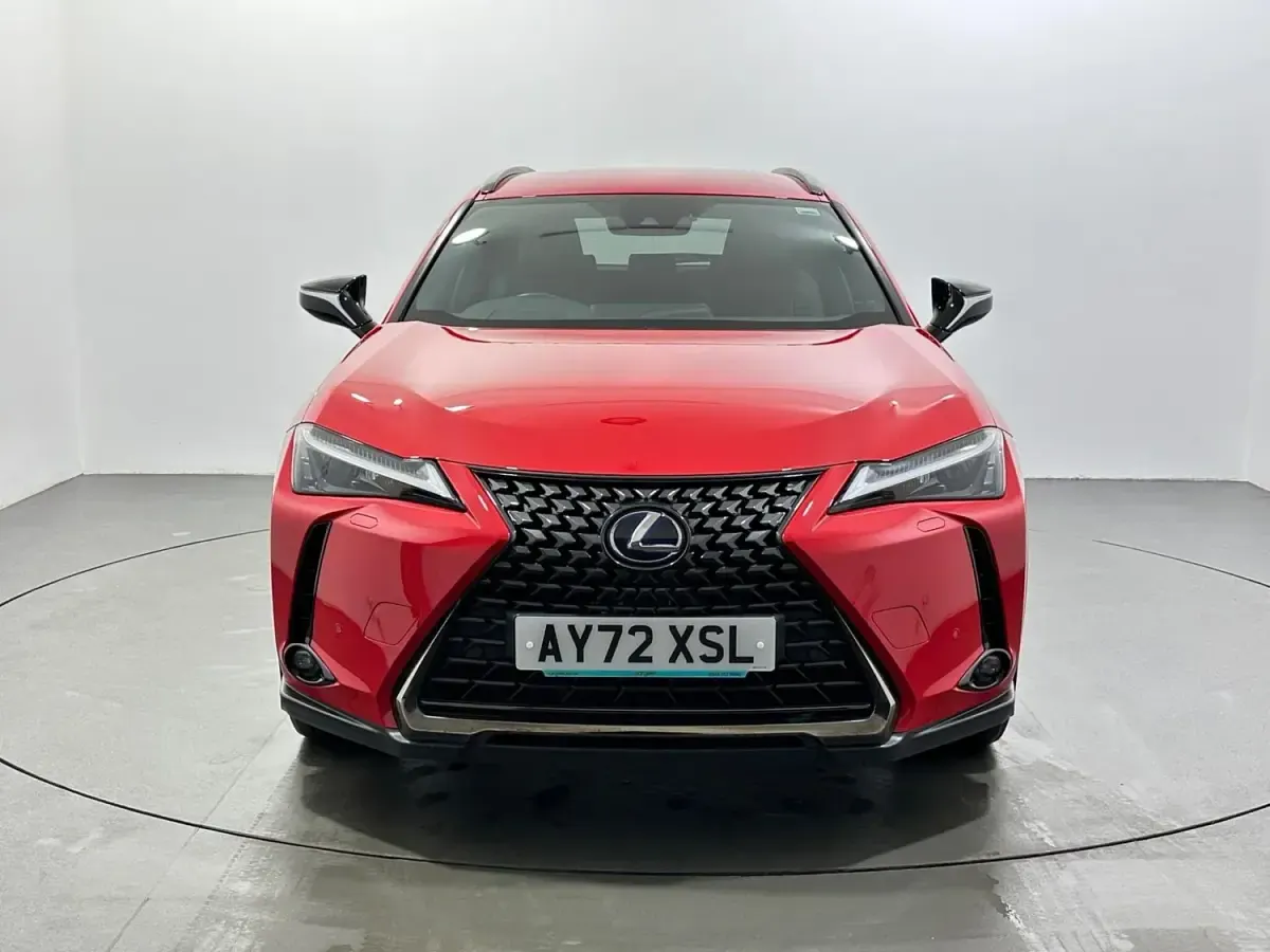 Usado Lexus UX 184 HP (135 kW) 2022 Vermelho SUV