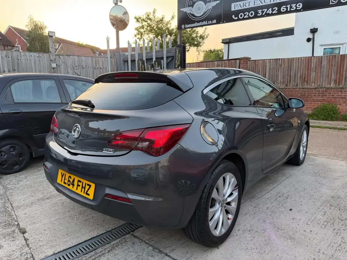 Używany Vauxhall Astra GTC SRi 2015 Szary Hatchback