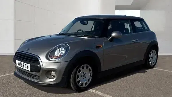 Begagnad Mini ONE Hatch 102 HK (75 kW) 2016 Silver Halvkombi