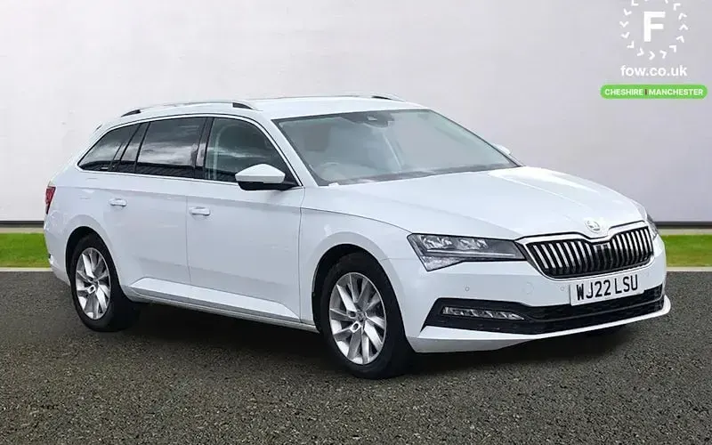 Used Skoda Superb SE Technology 150 HP (110 kW) 2022 Estate