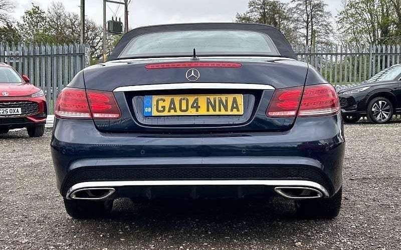 Begagnad Mercedes E220 AMG 170 HK (125 kW) 2013 Blå Cab