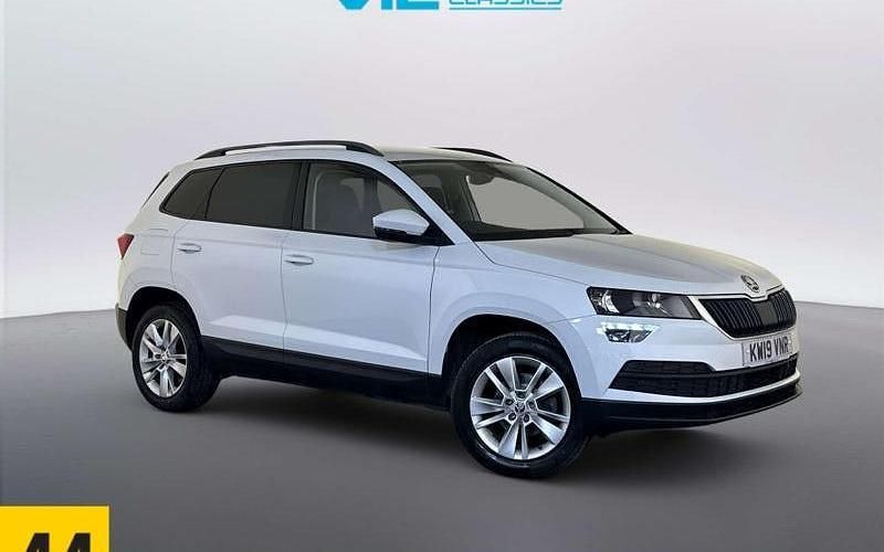 Used Skoda Karoq SE Technology 116 HP (85 kW) 2019 White SUV