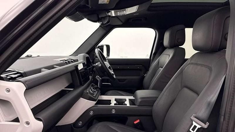 Used Land Rover Defender HSE Dynamic 344 HP (253 kW) 2024 Grey SUV