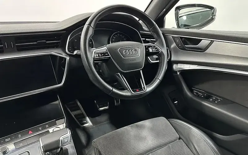 Used Audi A6 S-Line 204 HP (150 kW) 2019 Black Estate