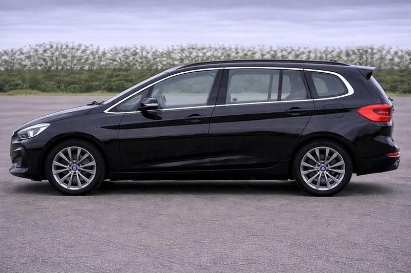 Used BMW 218 Luxury Line 140 HP (102 kW) 2019 Black Estate