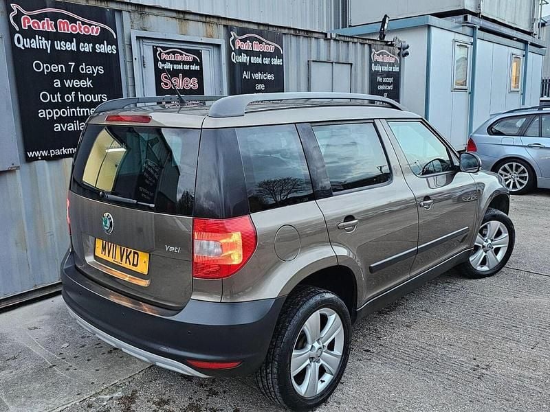 Used Skoda Yeti SE 105 HP (77 kW) 2011 Brown SUV