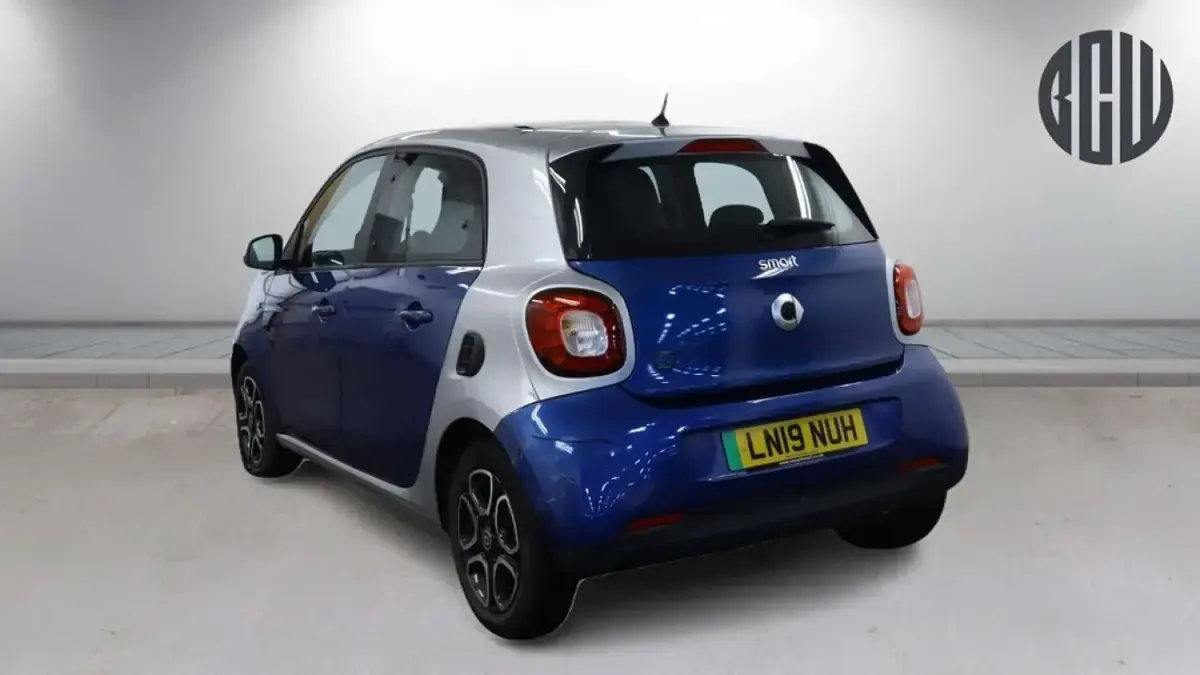 Used Smart ForFour Electric Drive Prime 60 kW (82 HP) 2019 Silver Hatchback