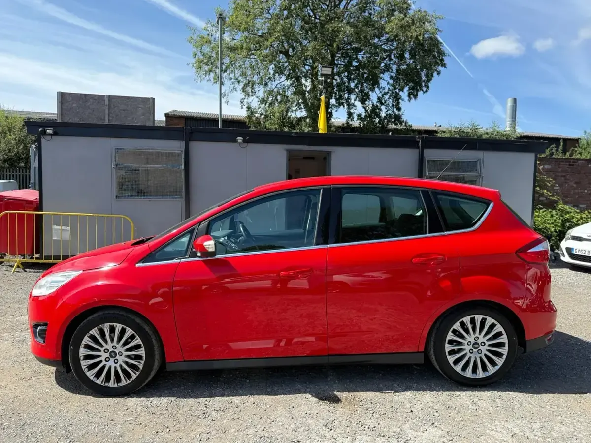 Used Ford C-MAX Titanium 113 HP (83 kW) 2014 Red MPV