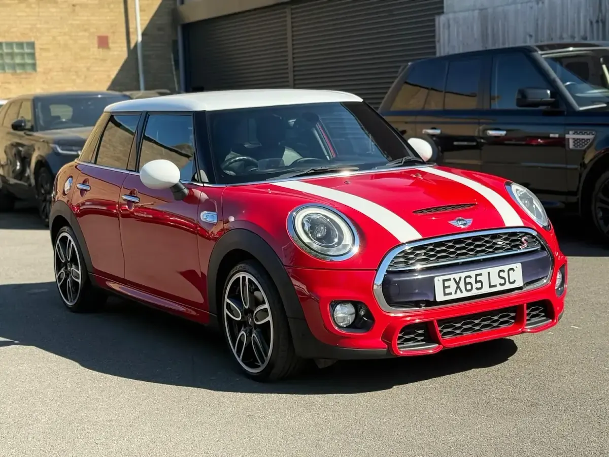 Used Mini Cooper S Hatch 192 HP (141 kW) 2015 Red Hatchback