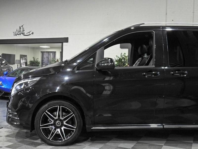 Used Mercedes V300 AMG line 237 HP (174 kW) 2023 Black MPV