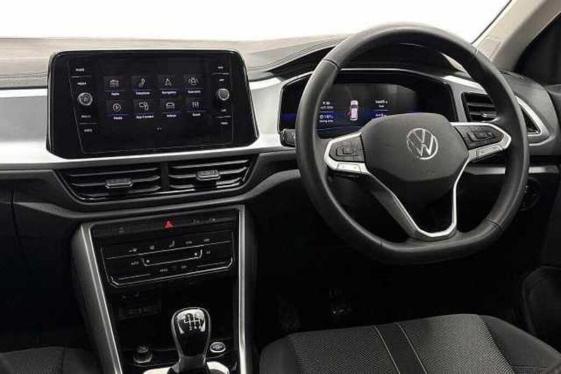 Usado VW T-Roc 150 HP (110 kW) 2025 SUV