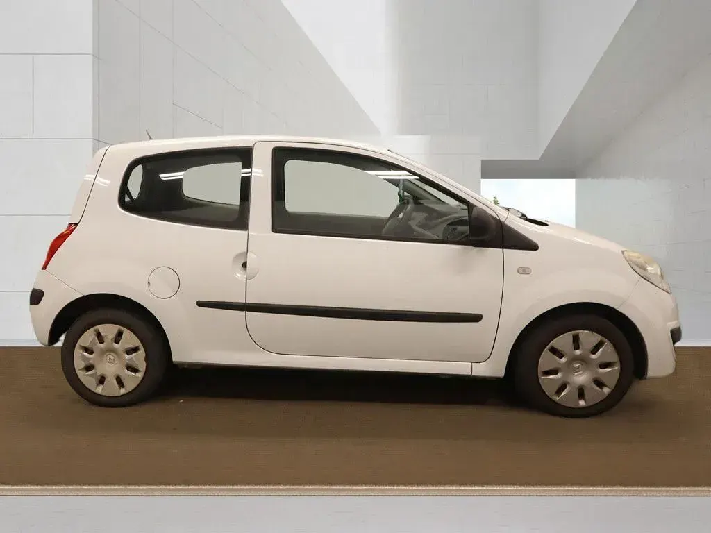 Used Renault Twingo 60 HP (44 kW) 2009 White Hatchback