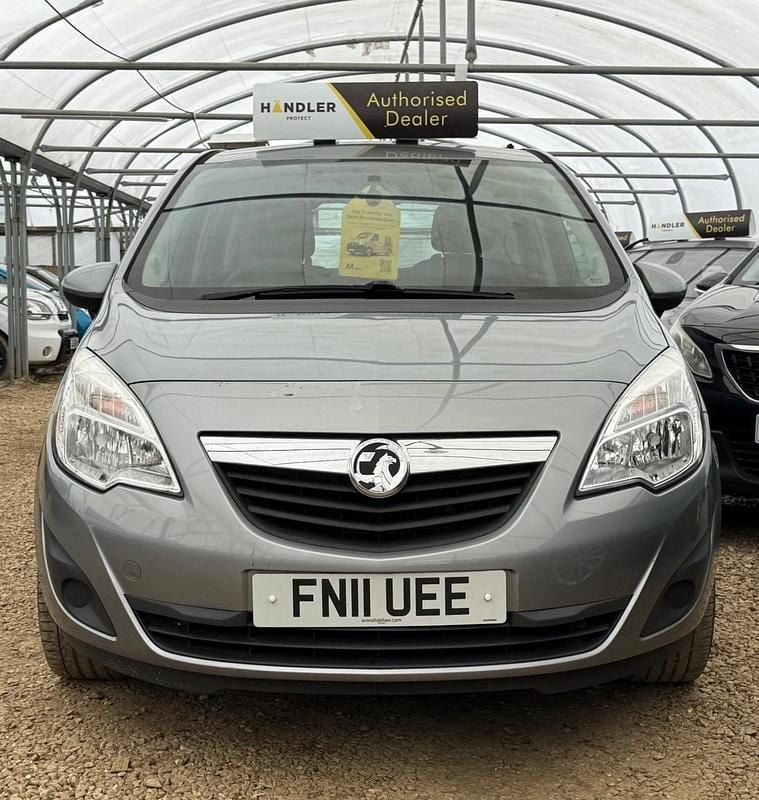 Begagnad Vauxhall Meriva 130 HK (95 kW) 2011 Silver Minibuss