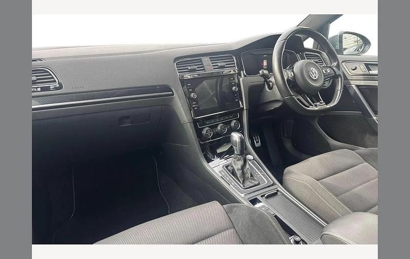 Used VW Golf VIII R 296 HP (217 kW) 2020 White Hatchback