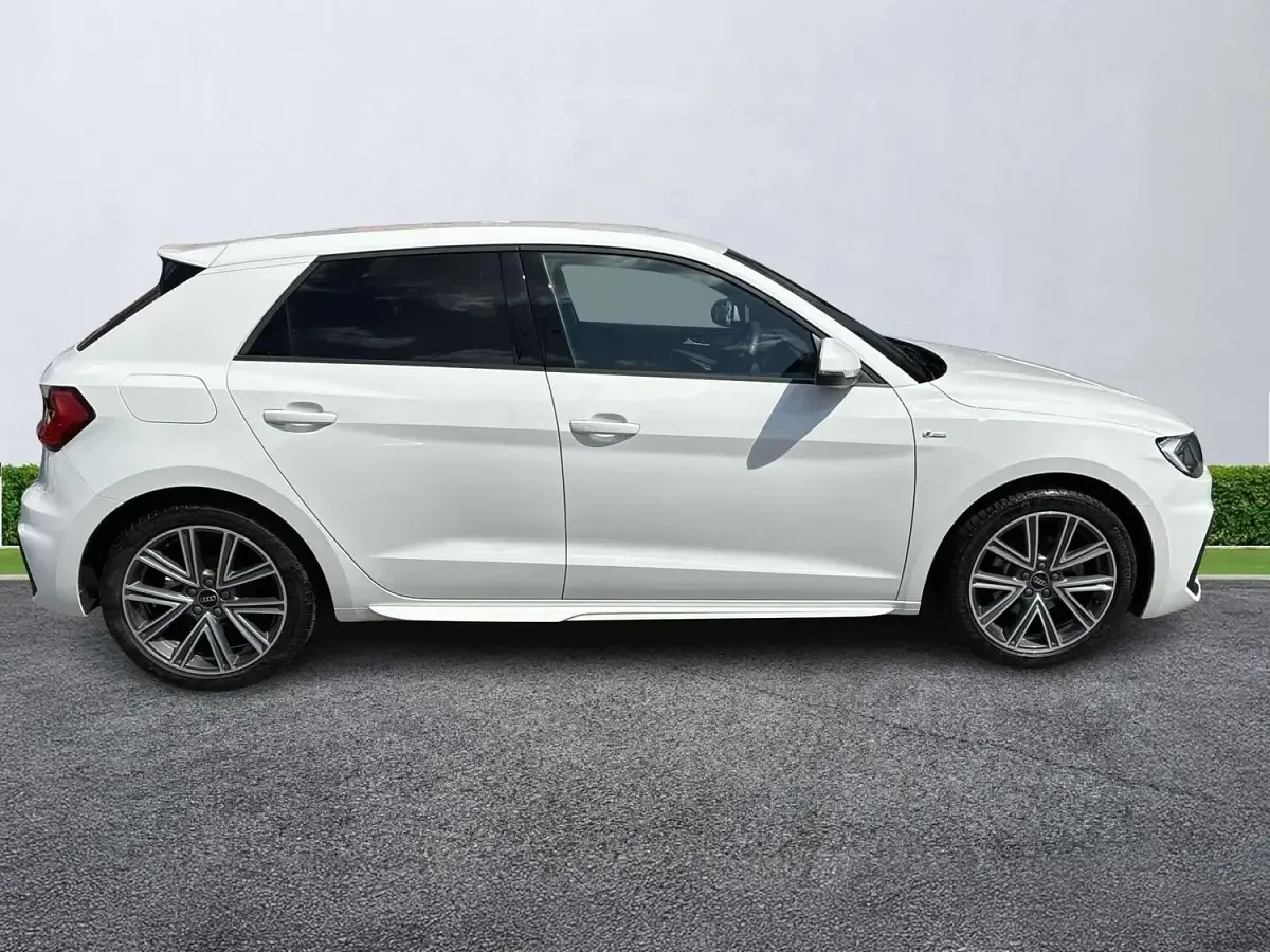 Used Audi A1 S-Line 110 HP (80 kW) 2023 White SUV