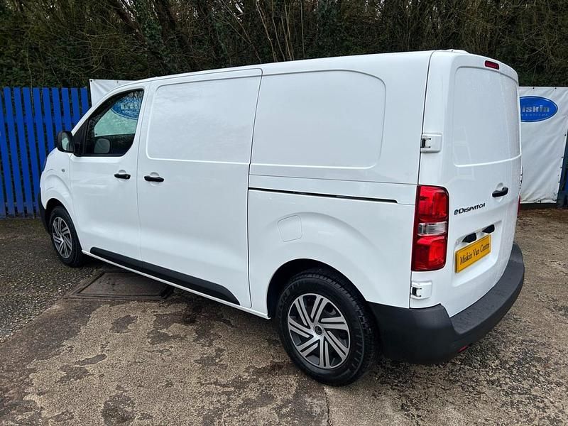Used Citroën Dispatch 100 kW (136 HP) 2021 White MPV
