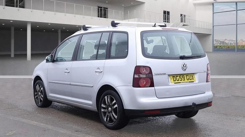 Used VW Touran SE 105 HP (77 kW) 2009 Silver MPV