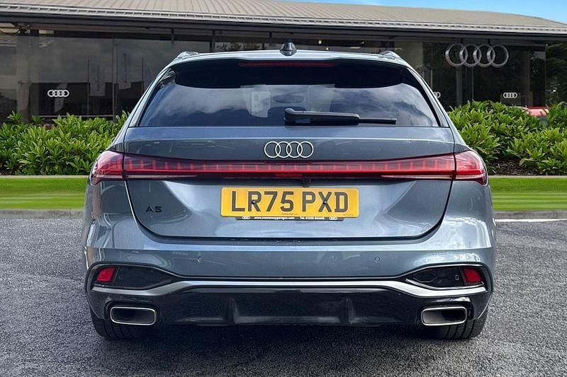 Used Audi A5 S-Line 204 HP (150 kW) 2025 Blue Estate