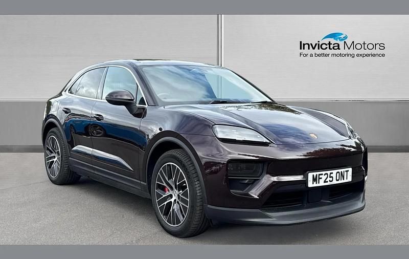 Other Used 2025 Porsche Macan SUV | £69,500 - Image 1/4