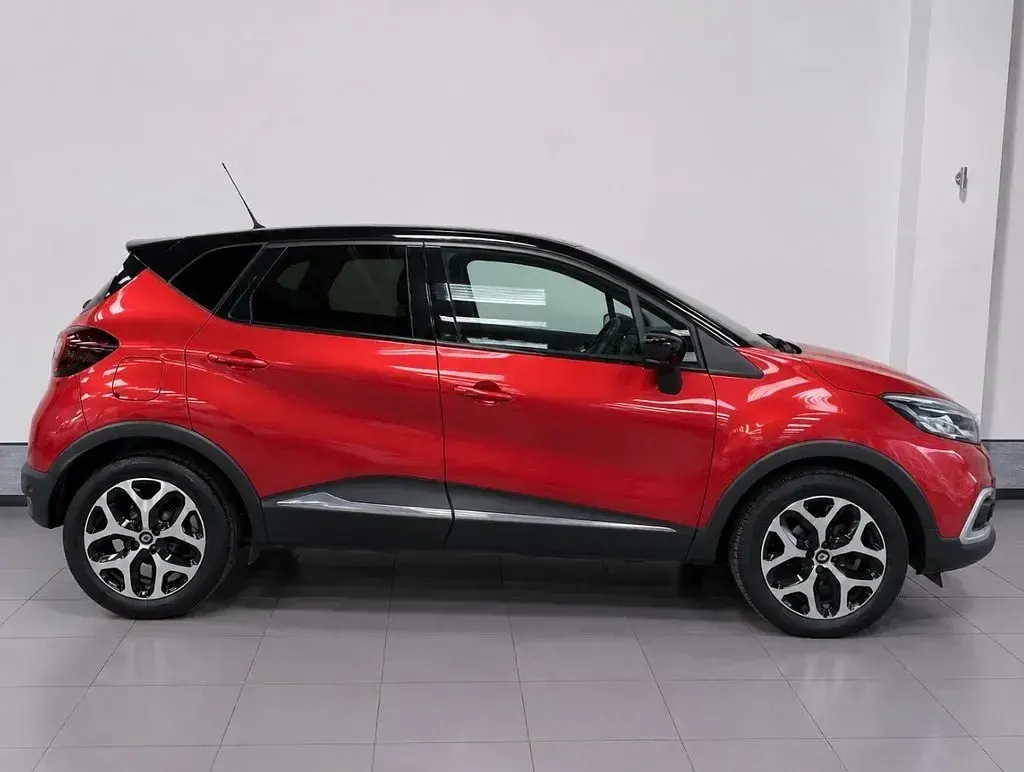 Used Renault Captur GT-Line 90 HP (66 kW) 2019 Red/black SUV