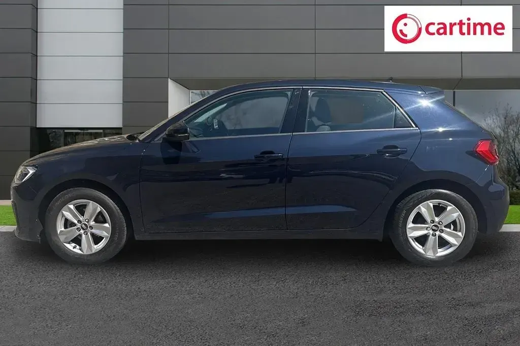 Used Audi A1 Sportback Design 95 HP (69 kW) 2021 Blue Hatchback