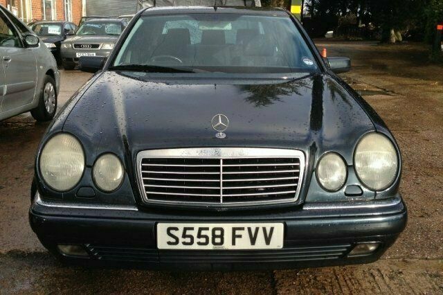 Usado Mercedes E200 Classic 1998 Sedan