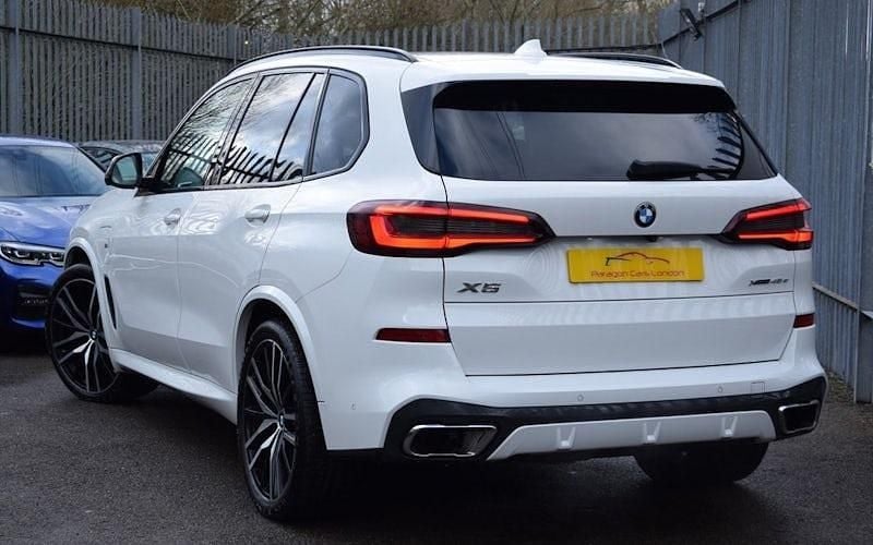 Used BMW X5 M Sport 394 HP (289 kW) 2021 White SUV