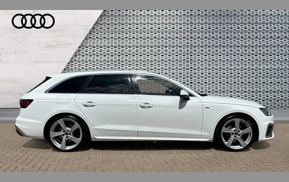 Used Audi A4 S-Line 204 HP (150 kW) 2024 White Estate