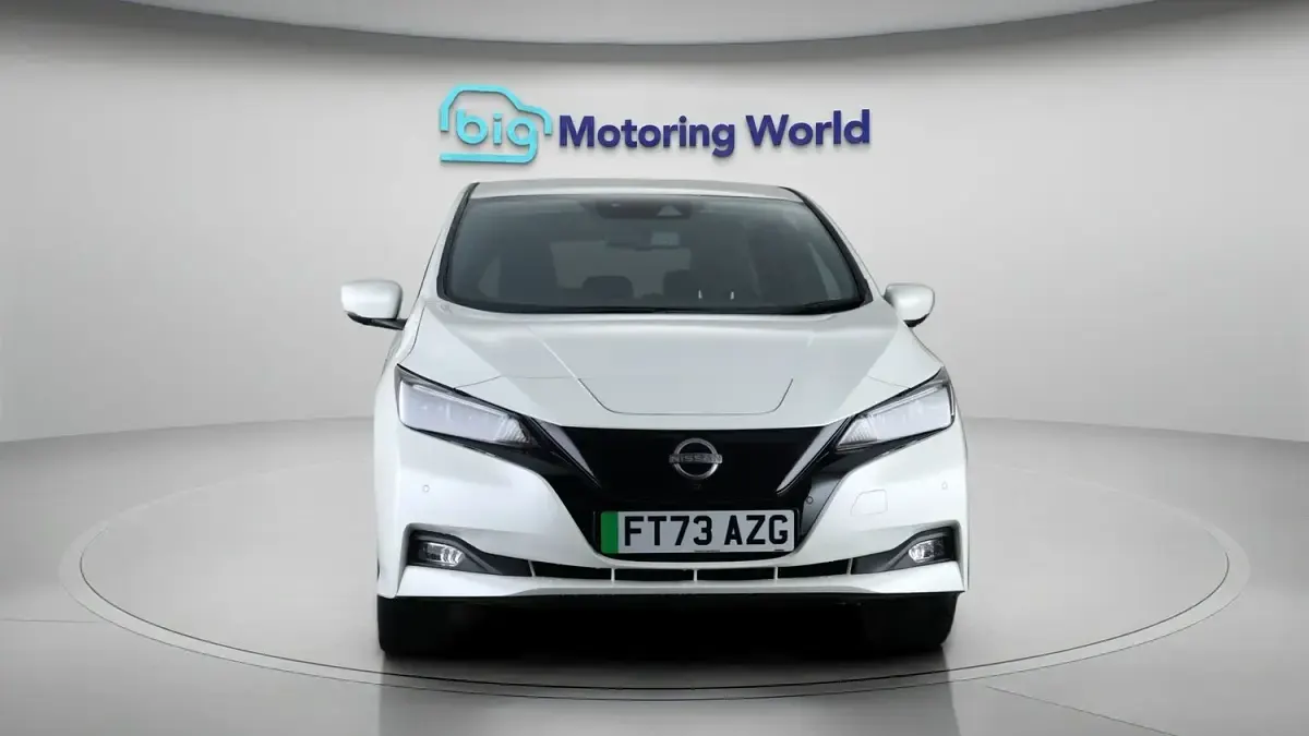 Used Nissan Leaf Tekna 110 kW (150 HP) 2023 White Hatchback