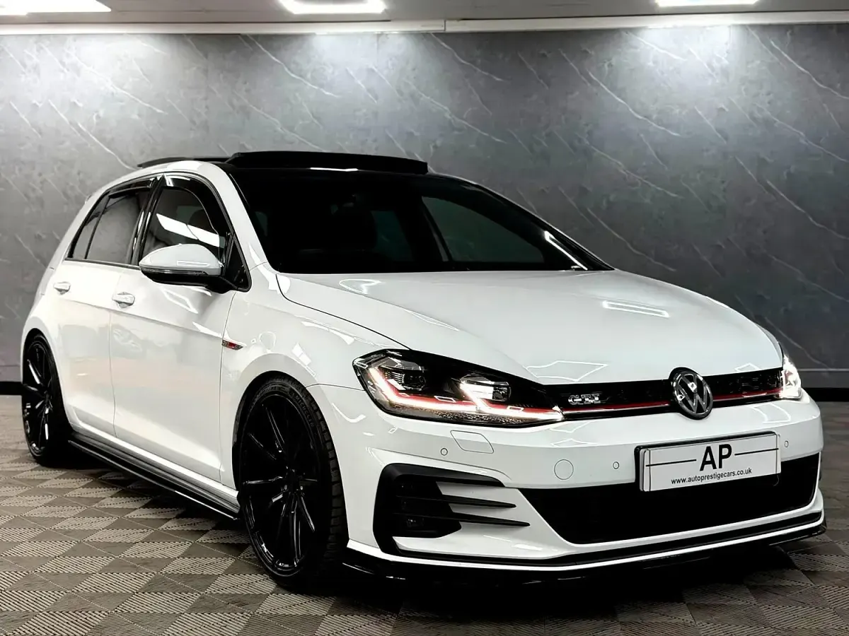 Used VW Golf VII GTI 230 HP (169 kW) 2018 White Hatchback