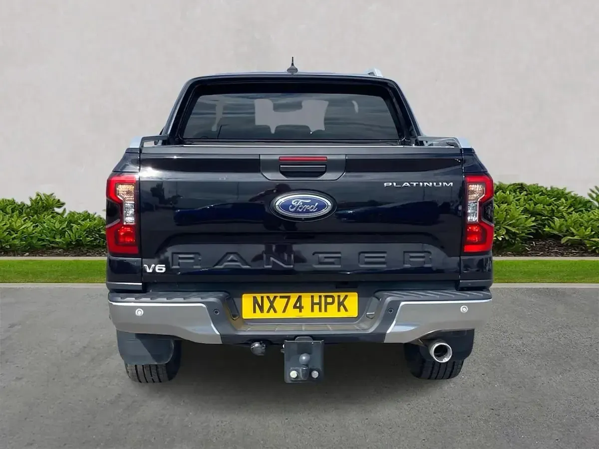 Used Ford Ranger Platinum 240 HP (176 kW) 2024 Black Pickup