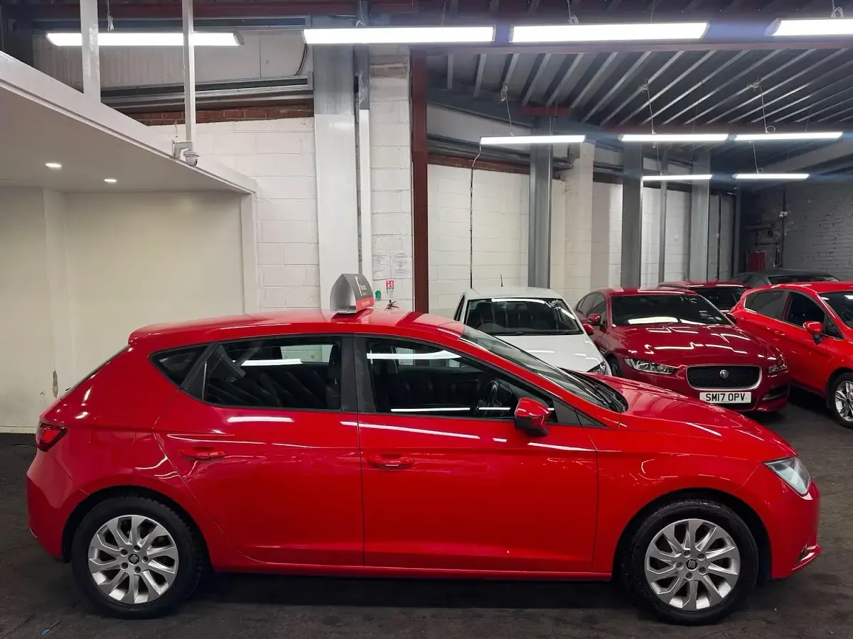 Used Seat Leon SE 110 HP (80 kW) 2015 Red Hatchback