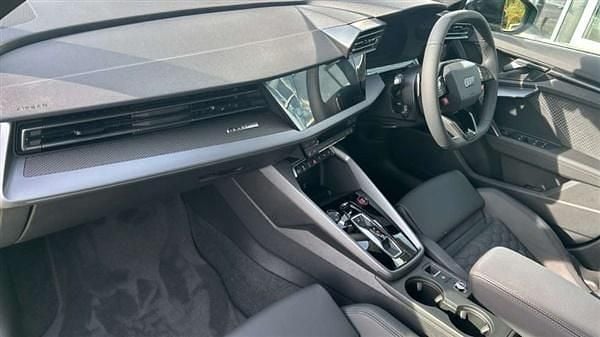 Begagnad Audi RS3 Comfort 400 HK (294 kW) 2025 Grön Sedan